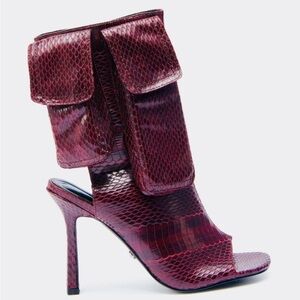 Azalea Wang RIDWAN BURGUNDY SNAKE OPEN TOE BOOTIE. SIZE 11 #NIB🔥🔥